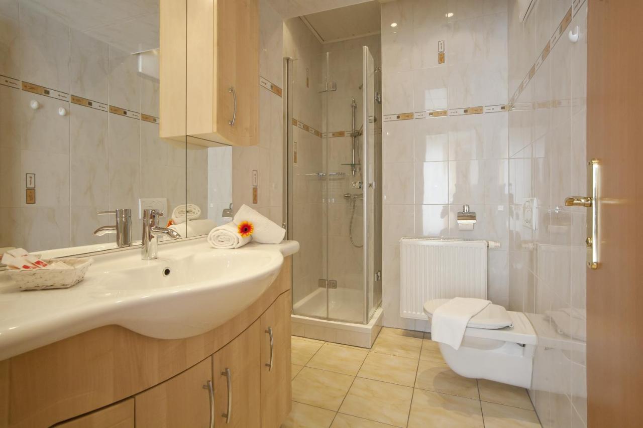 Sonnblick Am Woerthersee Portschach am Woerthersee Room photo
